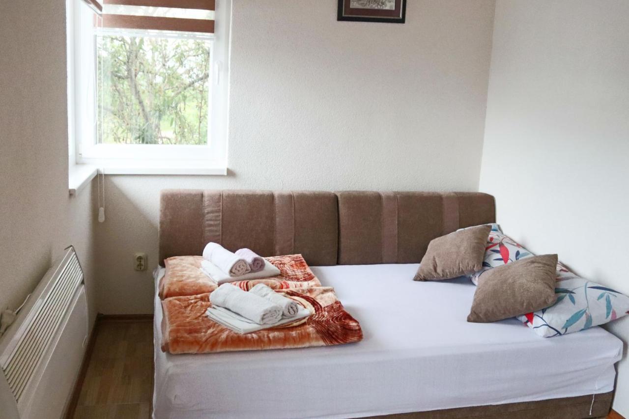 Big Mama'S Apartments كونييتش المظهر الخارجي الصورة